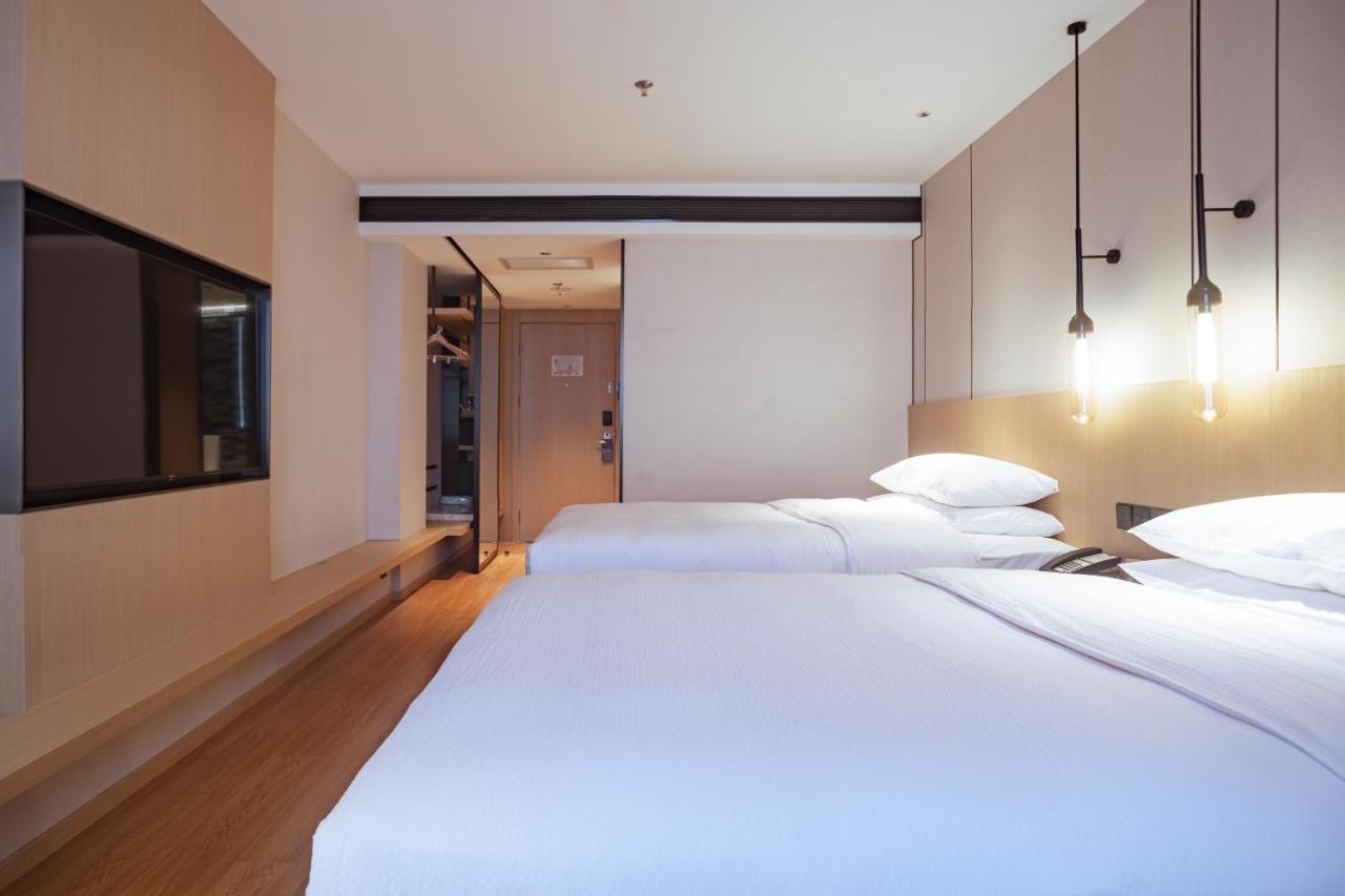 Отель Fairfield By Marriott Harbin Downtown Экстерьер фото